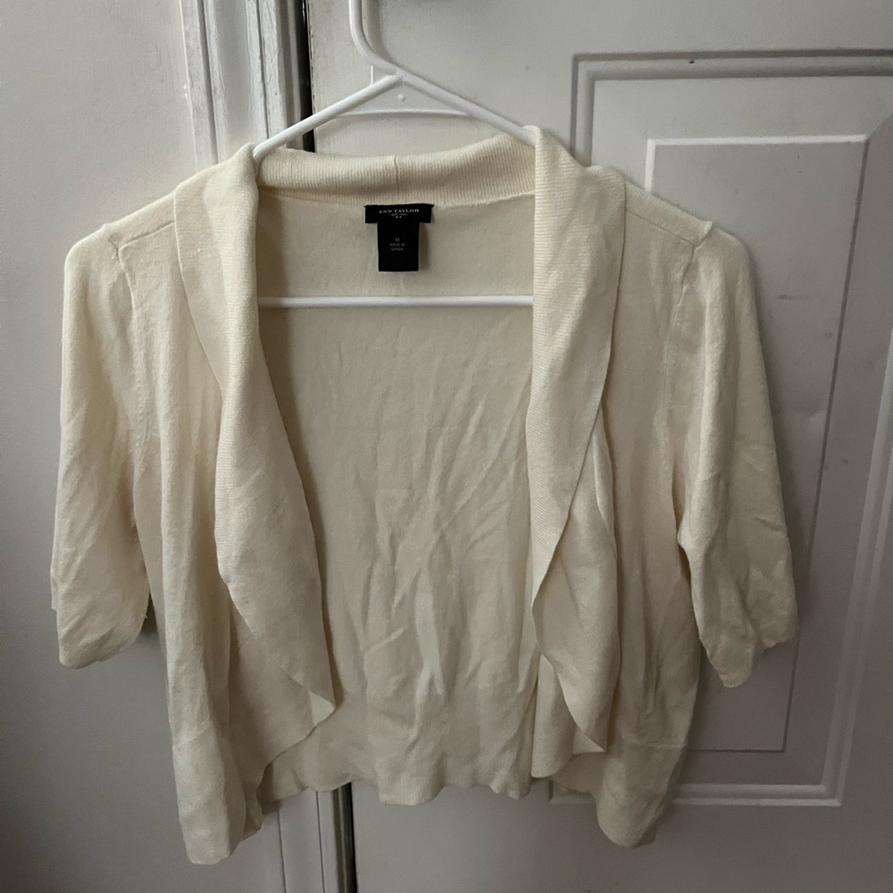 Ann Taylor Shrug M